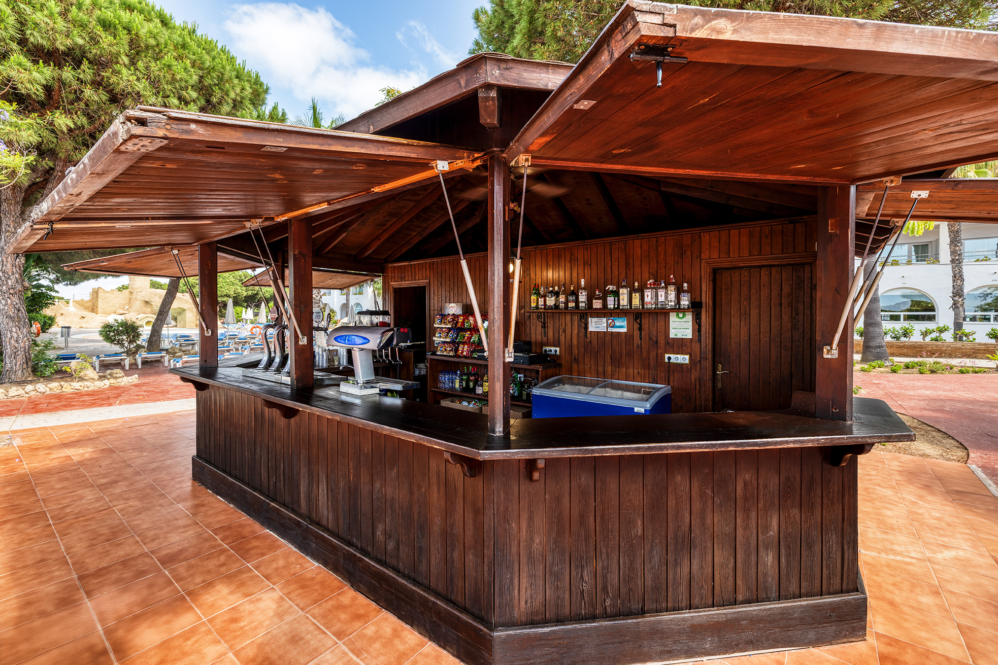 002_alta_playacartaya Bar Piscina.jpg